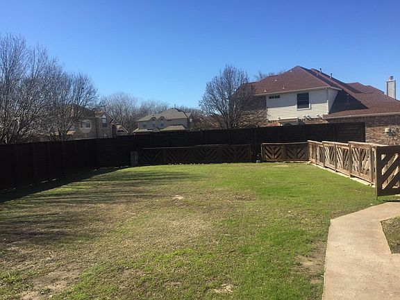 2nd image of 405 Misty Ln
