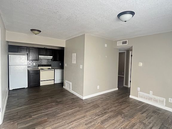 2nd image of 3312 Sheppard Ave #83