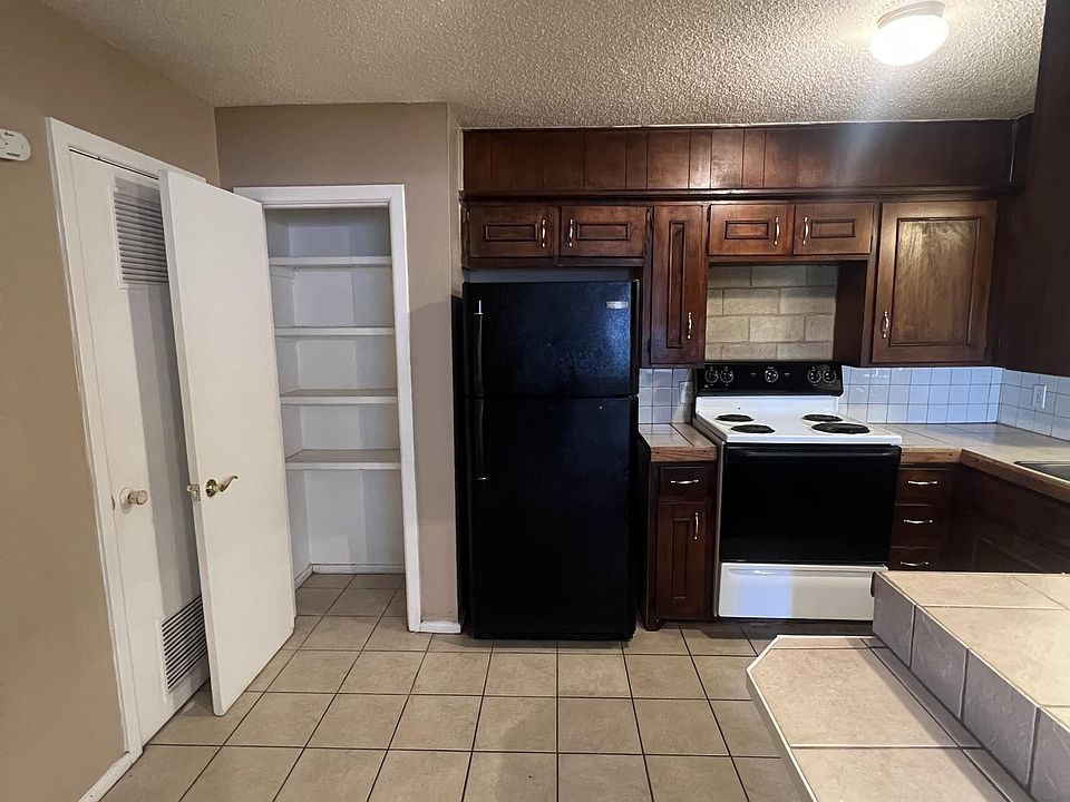 1st image of 124 Temple Ave #11246744