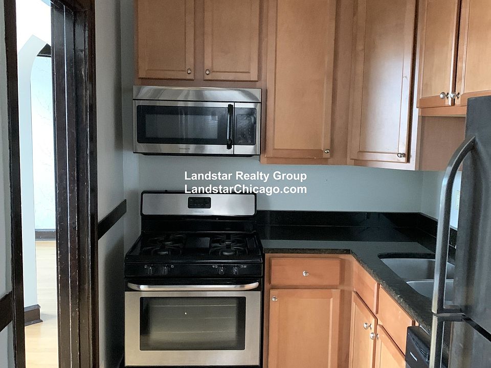 1st image of 3034 N Ashland Ave #3
