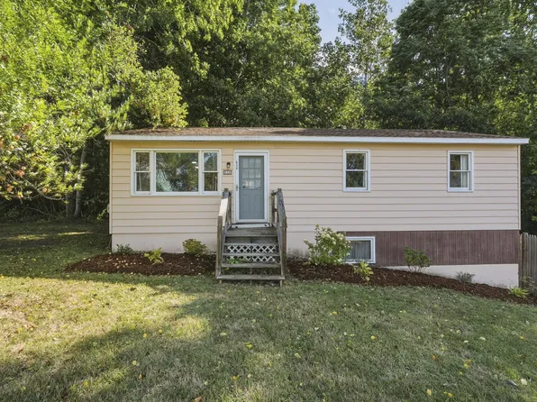 658 Middle Road, Sabattus, ME 04280