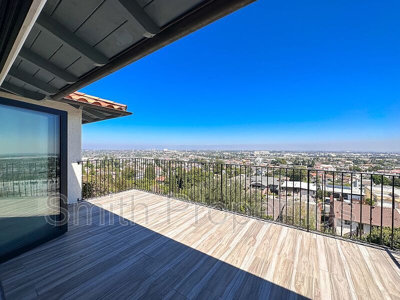 1st image of 3855 Paseo De Las Tortugas
