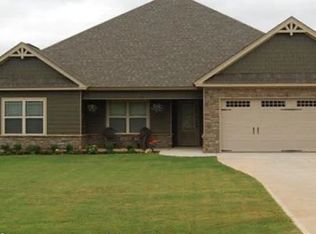4 Talon Ct, Fort Mitchell, AL 36856