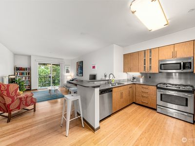 413 NE 70th Street #415, Seattle, WA, 98115