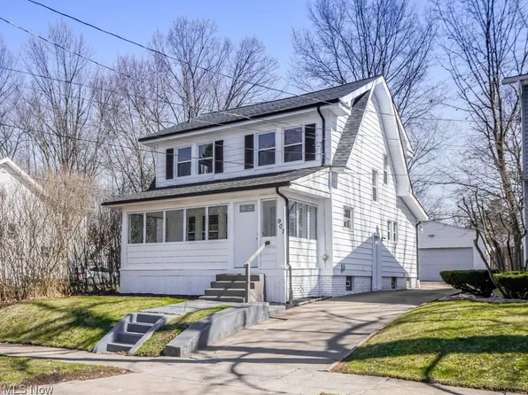 907 Mercer Ave, Akron, OH 44320