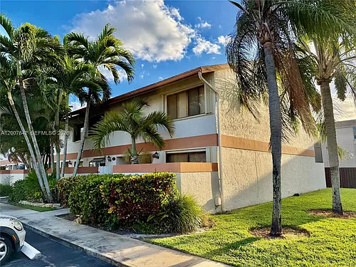 4403 SW 70th Ter #4403 Photo 1