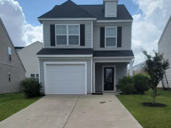 426 Eclipse Ln, Elgin, SC