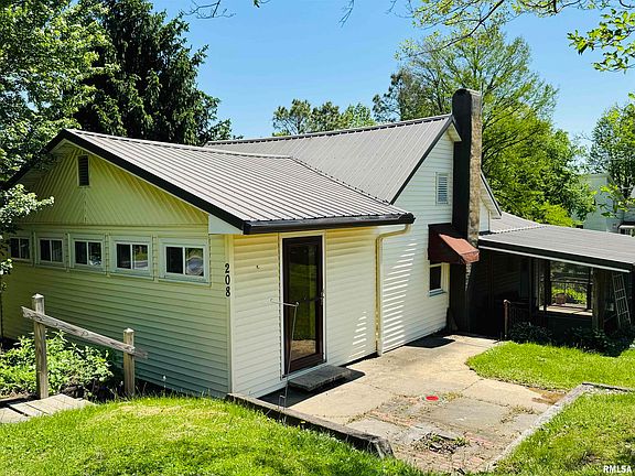 4th image of 208 Poplar St