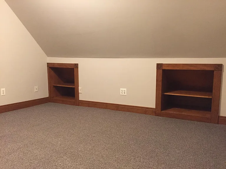 2727 N Lawndale Ave — Photo 13