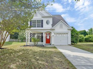 10437 Roundleaf Dr, Charlotte, NC 28213