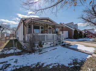 11891 Grant St, Riverview, MI 48193