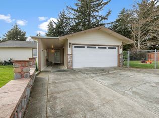 105 Mason Ct, Crescent City, CA 95531