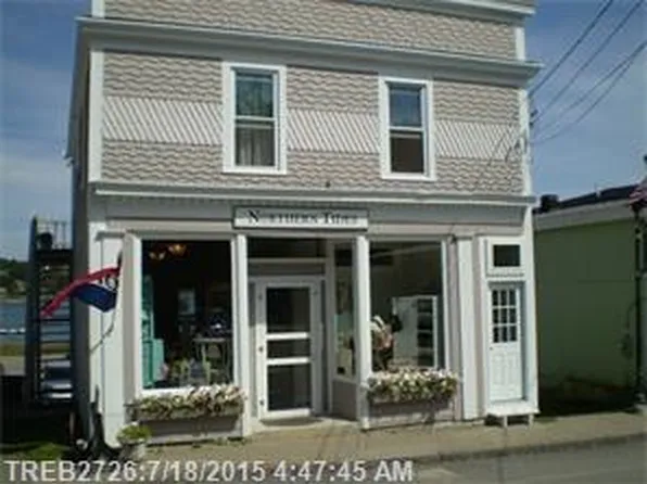 24 Water St, Lubec, ME 04652