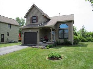 40 Brimley Mnr #PVT, Rochester, NY 14612