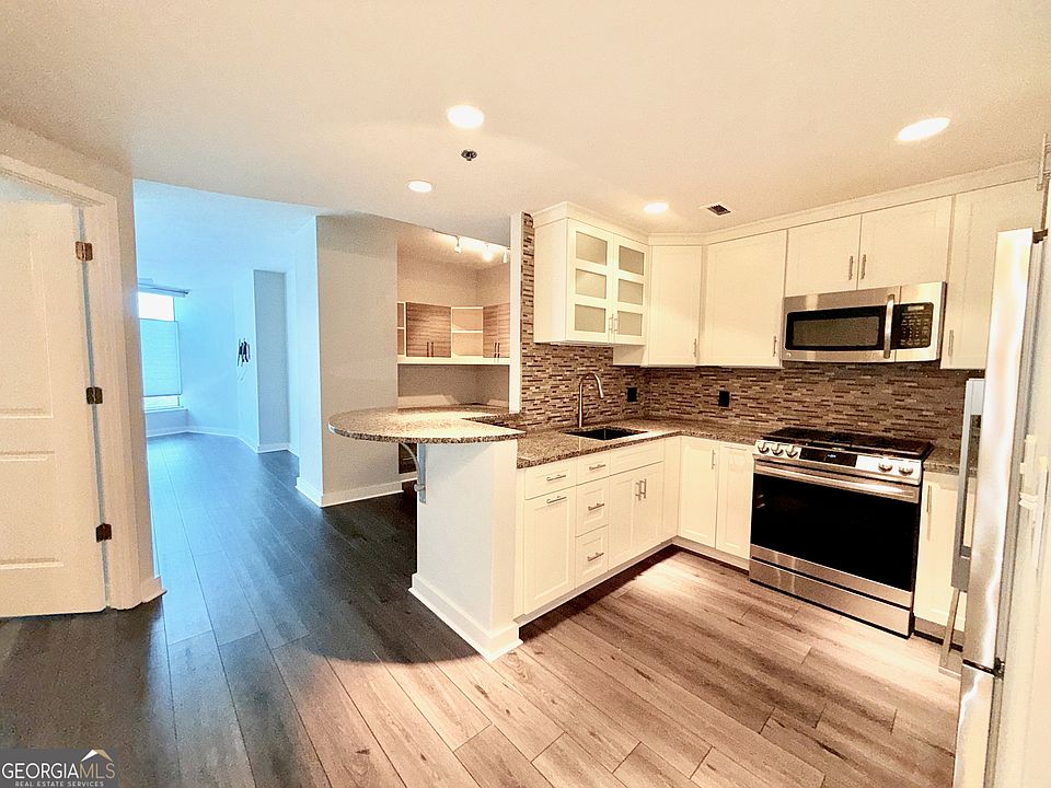 1st image of 3338 Peachtree Rd NE APT 1905