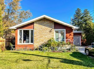 105 Hester St, Hamilton, ON L9A 2N7