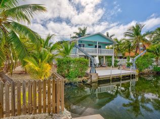 420 W Indies Dr, Ramrod Key, FL 33042