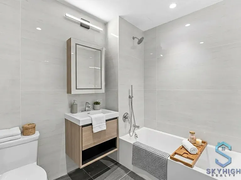 3 Clarkson Ave #5F — Photo 4