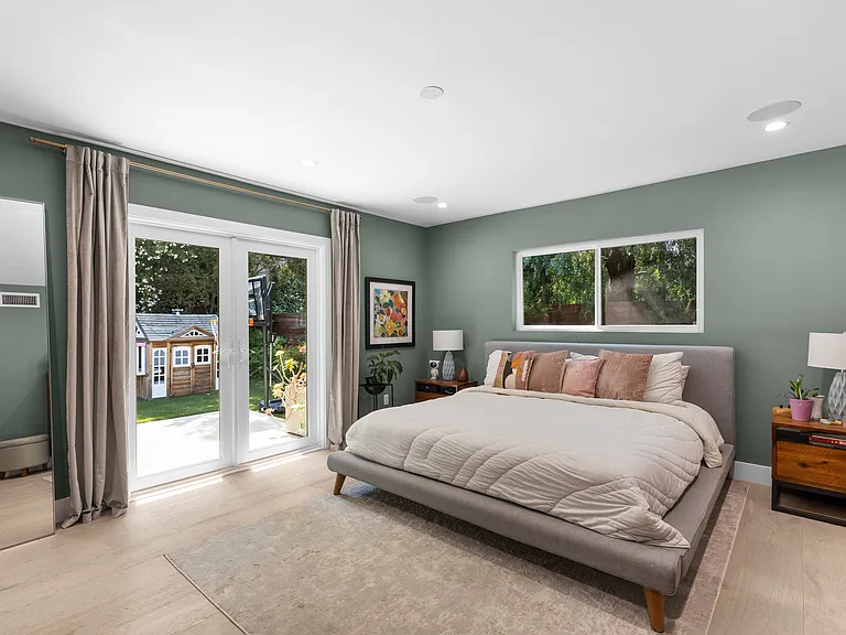 3286 Mandeville Canyon Rd — Photo 14
