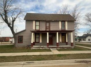 902 Walnut St, Bismarck, MO 63624