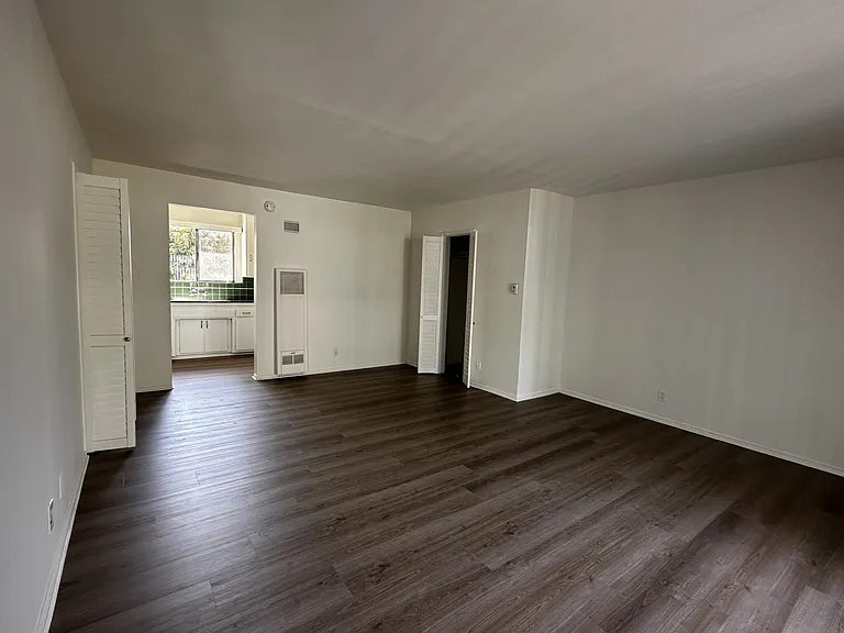 10250 W Camarillo St #15 — Photo 5