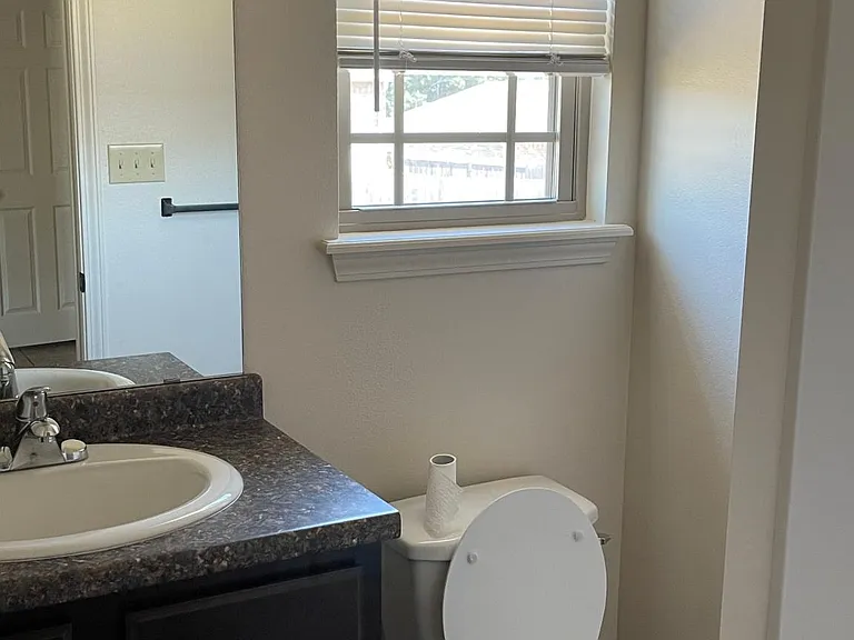 107 Ashley Dr — Photo 13
