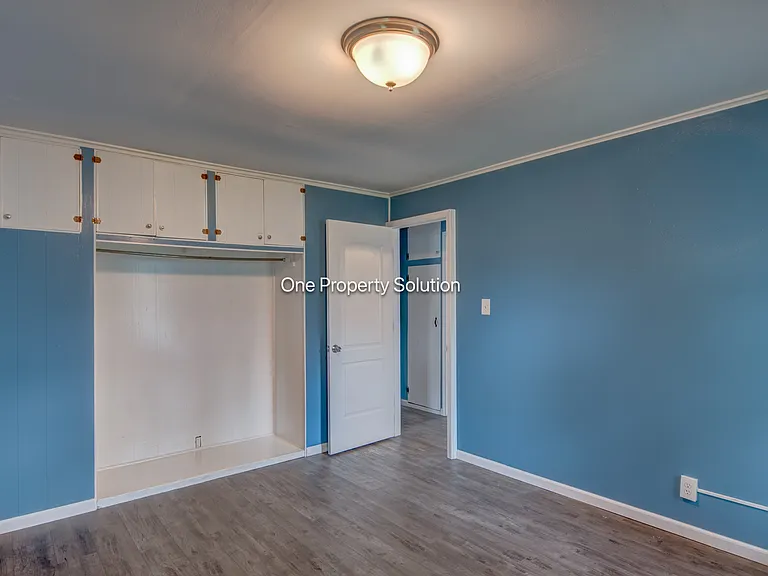 7611 Northcote Ave — Photo 10