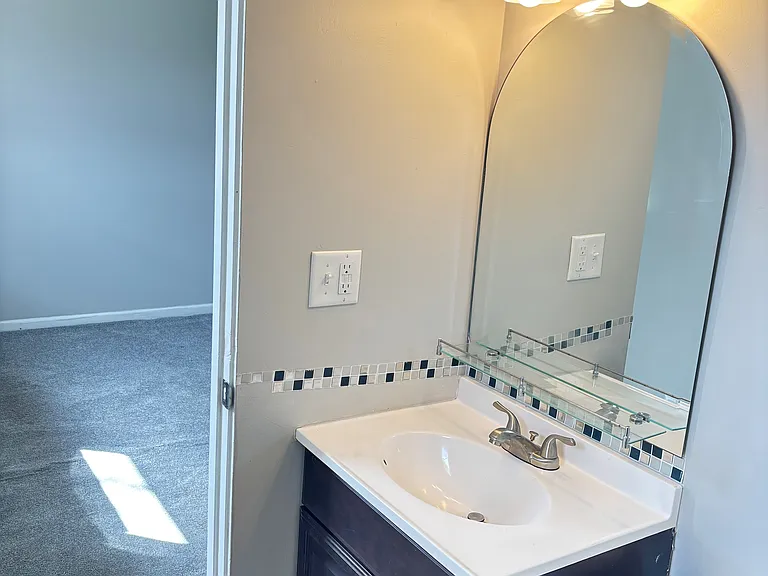 Masterbath with Standup Shower