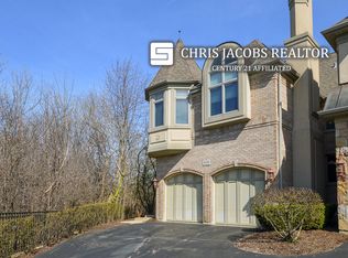 1538 W Rue James Pl, Palatine, IL 60067