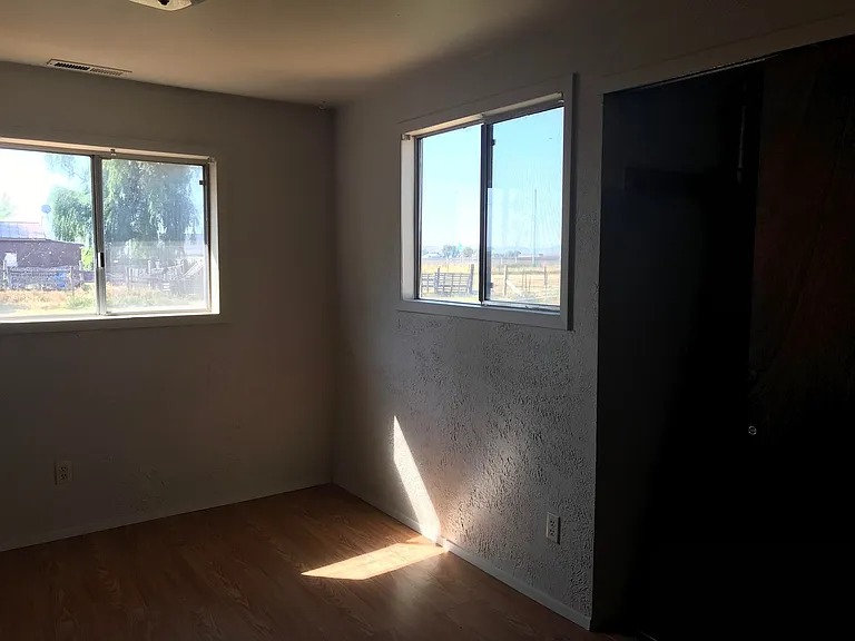 5648 Avalon St — Photo 3