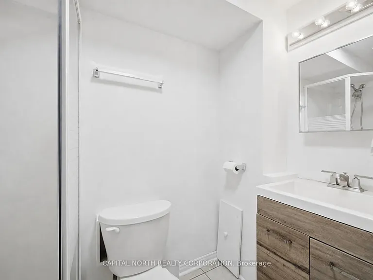 63 Elizabeth St — Photo 35