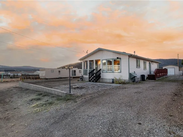 1818 Pond Dr, Big Bear City, CA 92314