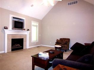 18507 Oakmont Dr, Noblesville, IN 46062