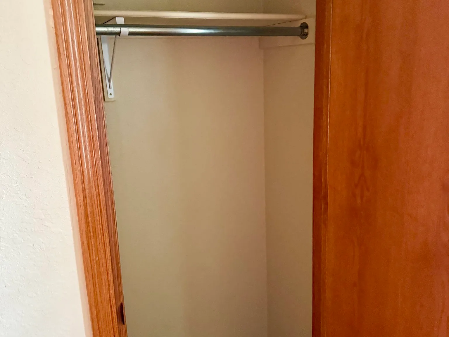 2204 Lakeview Drive - 1 — Photo 4