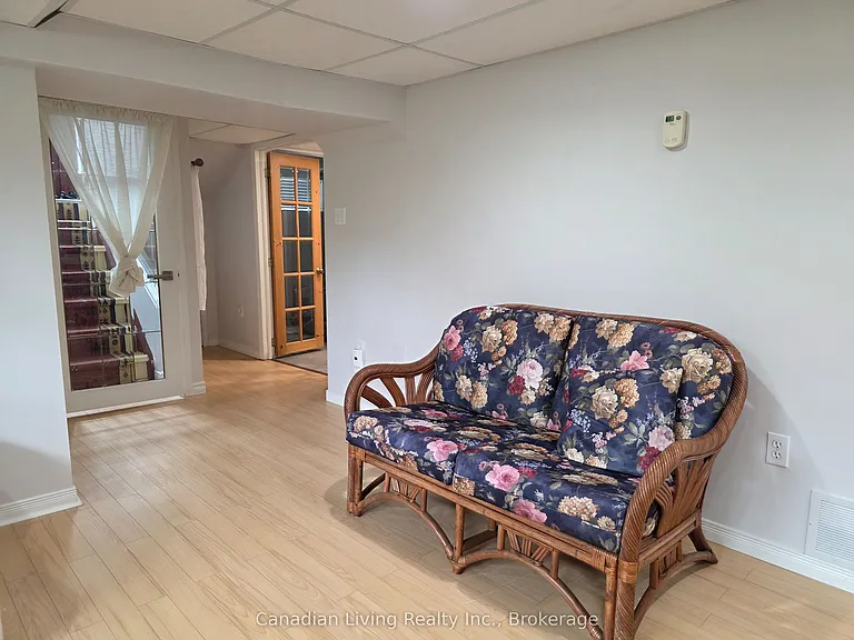143 Avenue Rd #LOWER — Photo 12