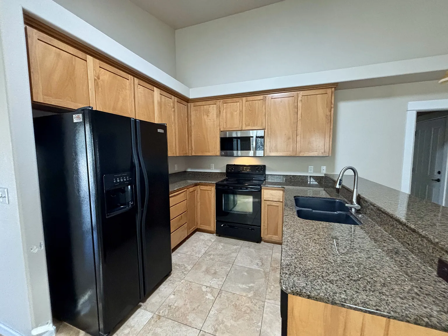 3 bed, 1461 sqft, $1,995 — Photo 4