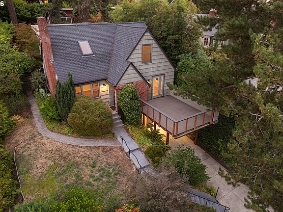 2nd image of 2362 Charnelton St