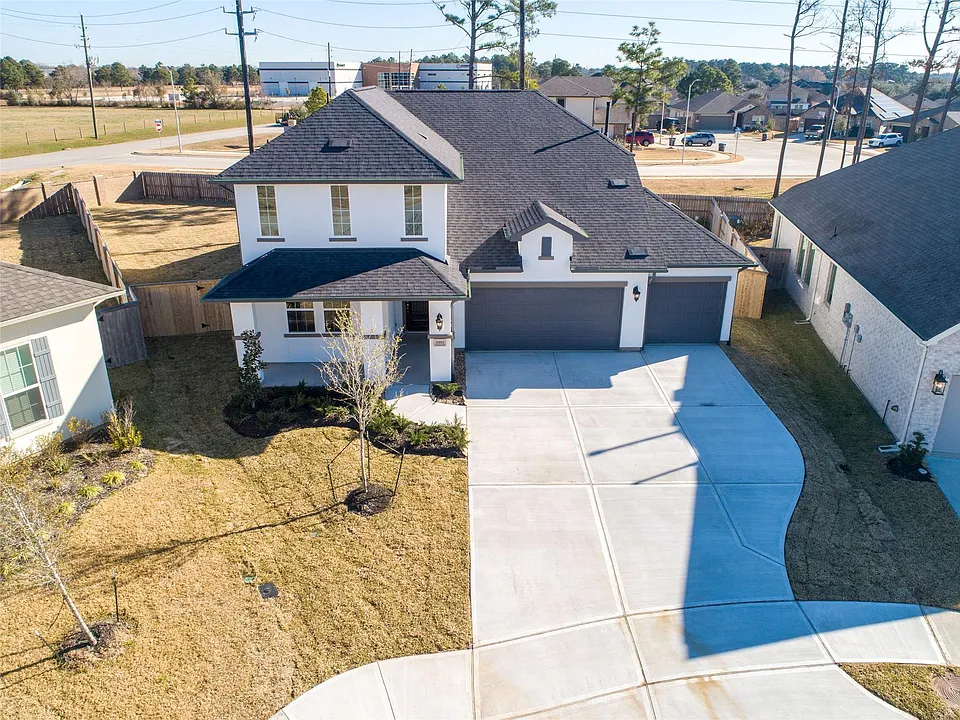 1911 Hickory Grove Ln