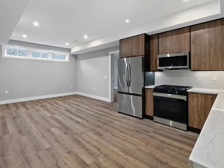 4237 Bergen Tpke — Photo 10