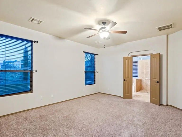 2602 Kentwood Ct — Photo 6