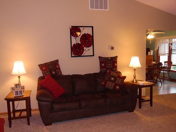 5th image of 416 Maxine Dr