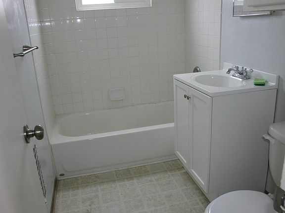 4th image of 2868 Mission Blvd