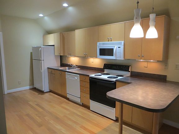 Galley Kitchen and appliances