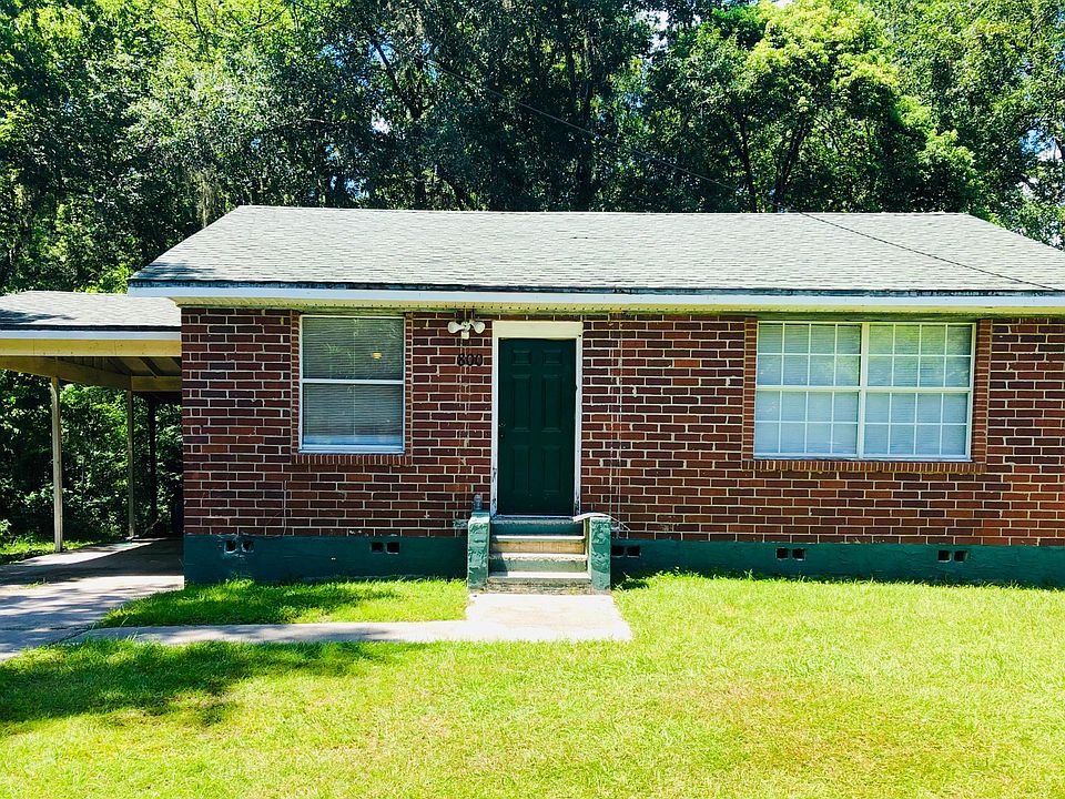 1st image of 800 Walburg St #1