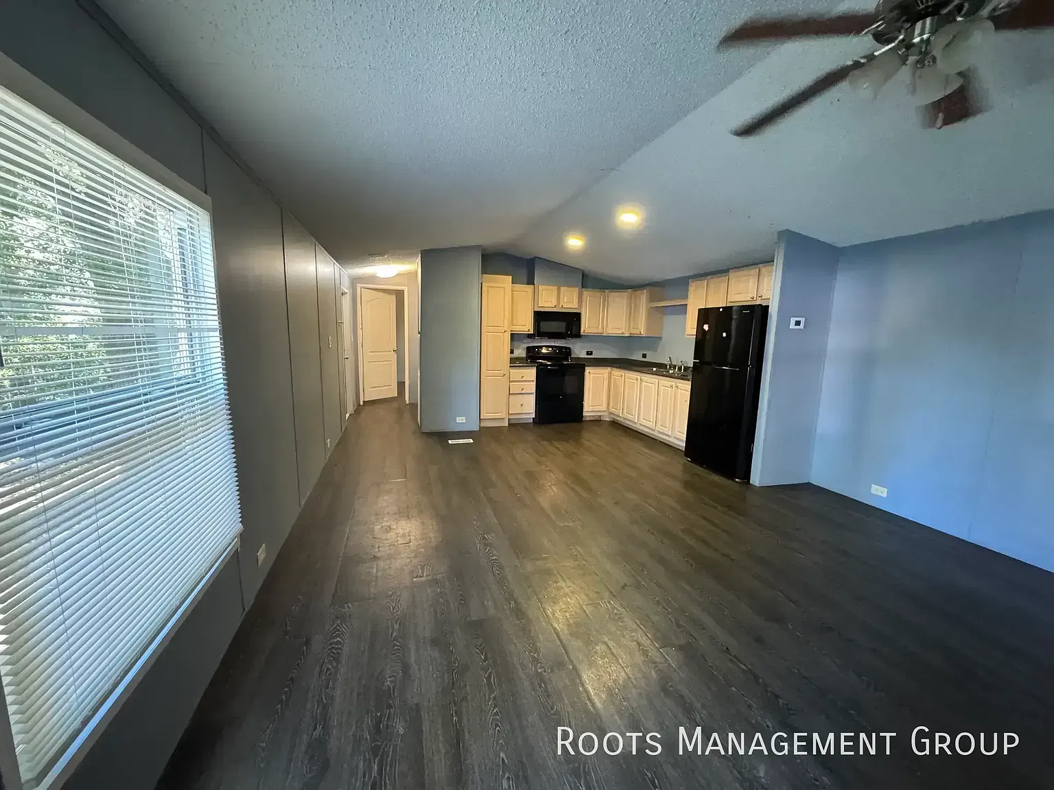 1325 N Franklin St — Photo 2
