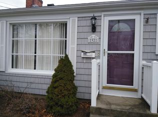 92 Allen Ave, Cranston, RI 02910