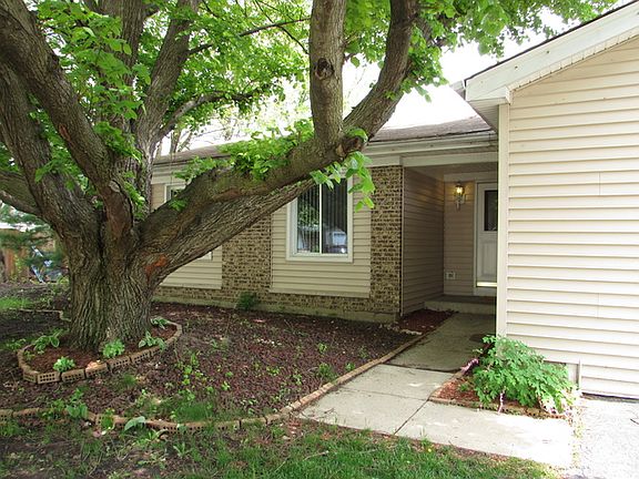 2nd image of 950 Foxworth Blvd
