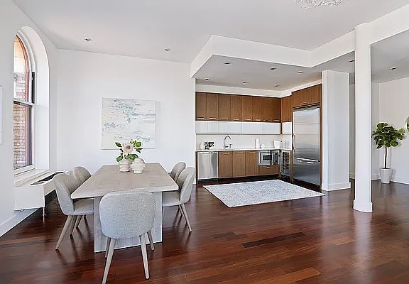 4th image of 166 Montague St APT 7A