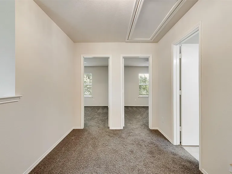 4541 Woodsboro Ln — Photo 10
