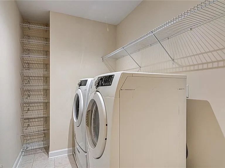 3970 Fountain Village Ln — Photo 2